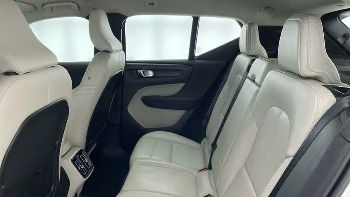 2020-volvo-xc40-20-b4-inscription-pro-big-28