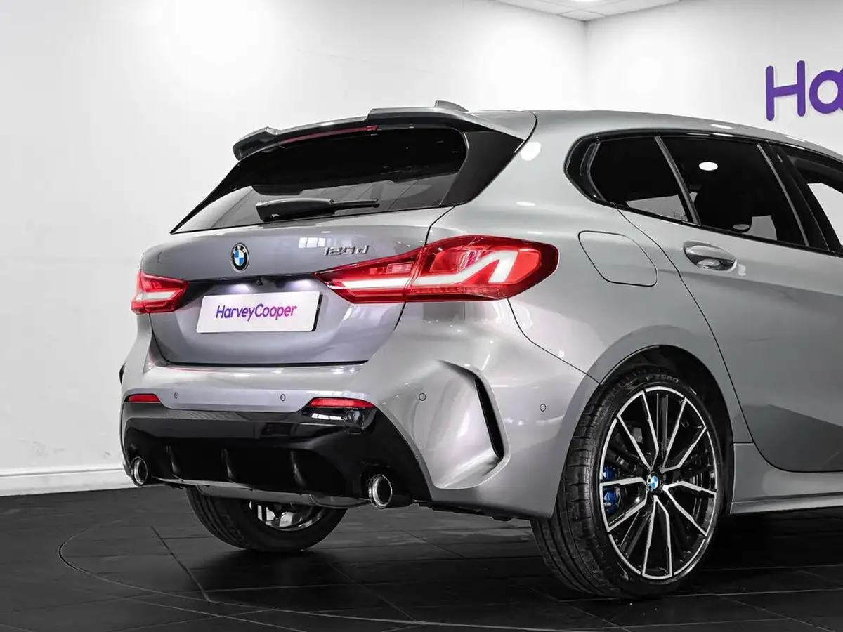 2023-bmw-1-series-20td-120d-m-sport-lcp-big-23