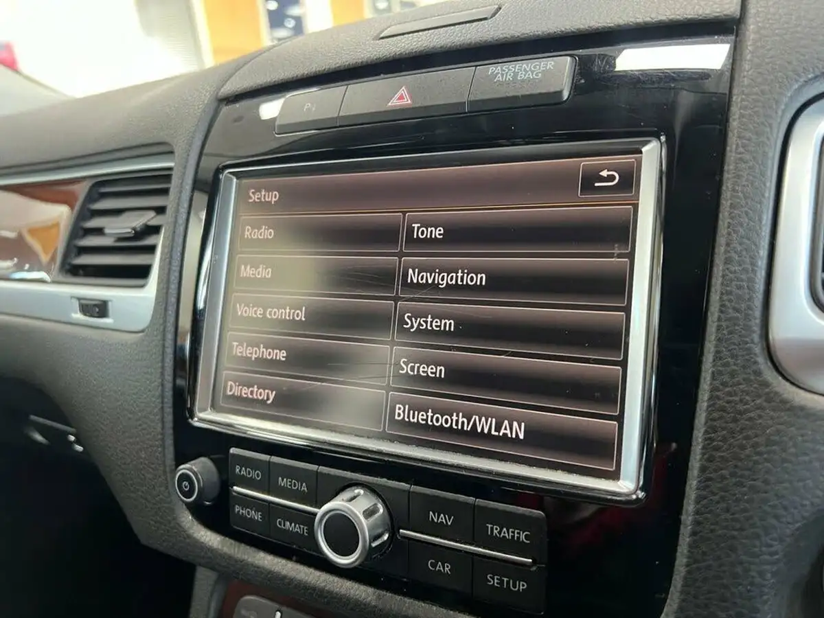 2014-volkswagen-touareg-30td-se-v6-204ps-bmtss-big-20