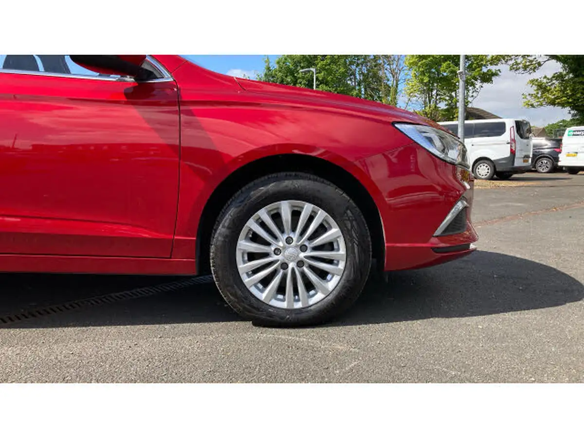 2022-mg-mg5-e-exclusive-ev-long-range-big-6