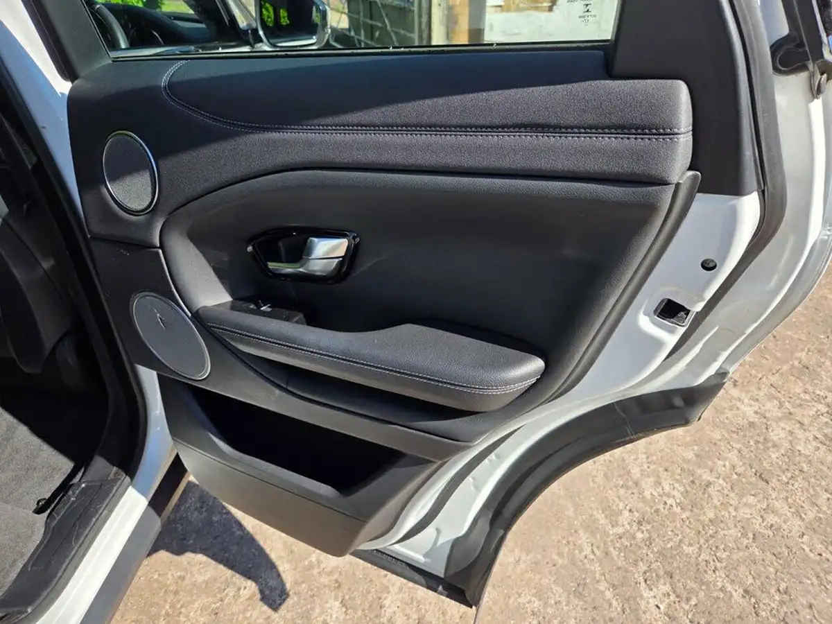 2018-land-rover-range-rover-evoque-20ed4-se-tech-hatchback-5d-big-9
