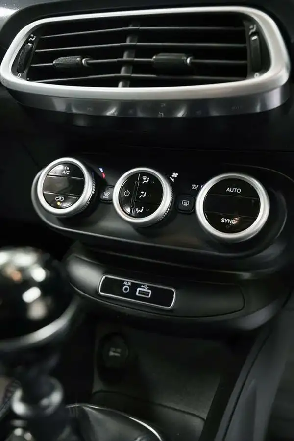 2015-fiat-500x-14-lounge-multiair-ii-big-25