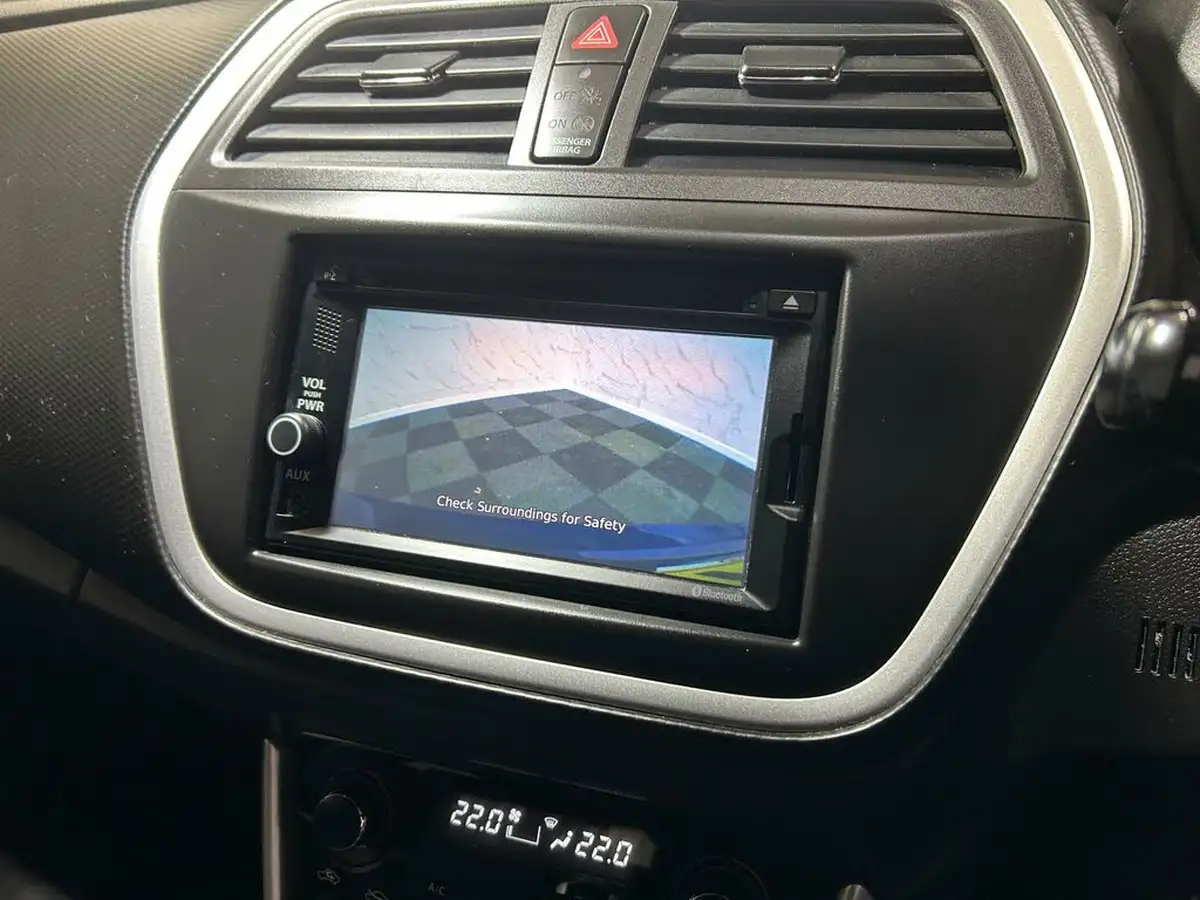 2015-suzuki-s-cross-16-sz-t-cvt-big-17