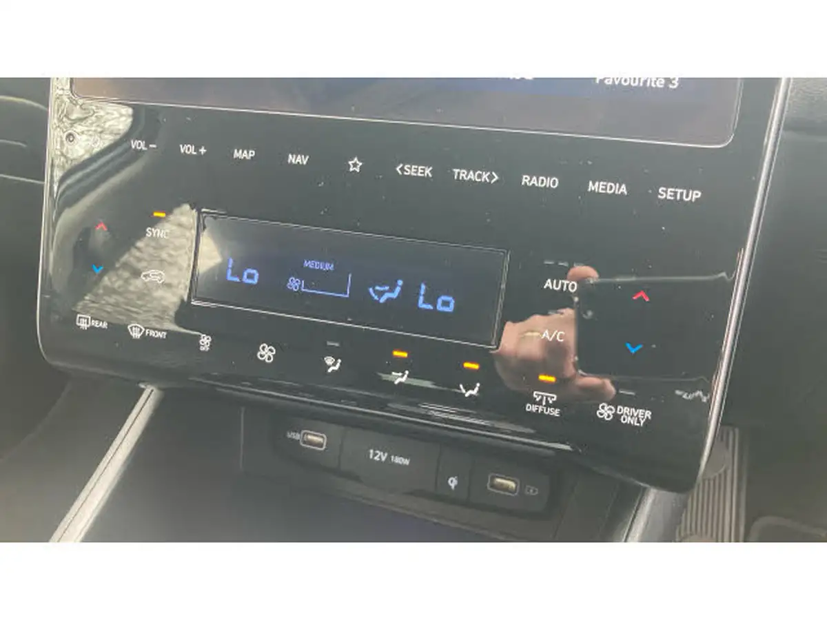 2023-hyundai-tucson-16-t-gdi-premium-230ps-hybrid-auto-big-21