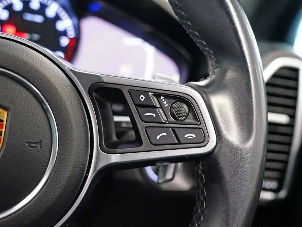 2019-porsche-cayenne-30-v6-coupe-big-21
