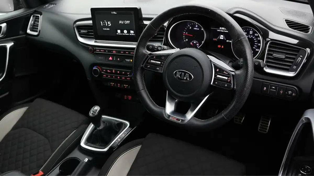 2019-kia-ceed-16crdi-gt-line-big-8