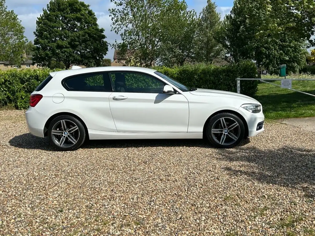 2016-bmw-1-series-15td-116d-sport-3d-big-33