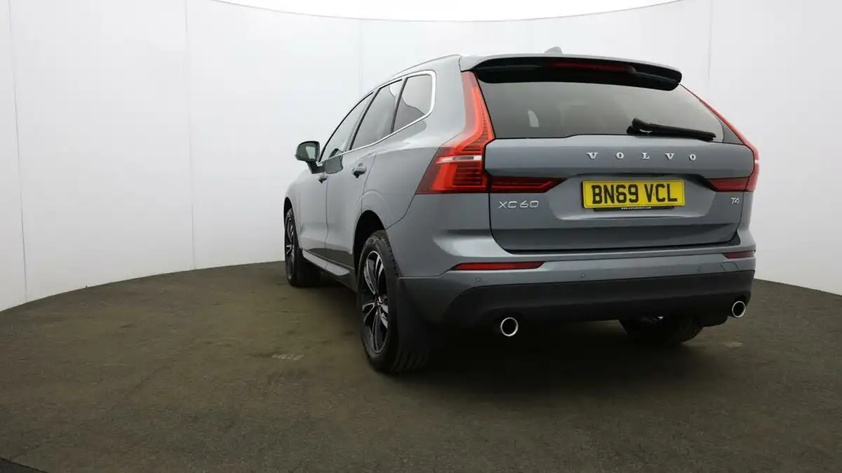 2019-volvo-xc60-20-t4-edition-big-33