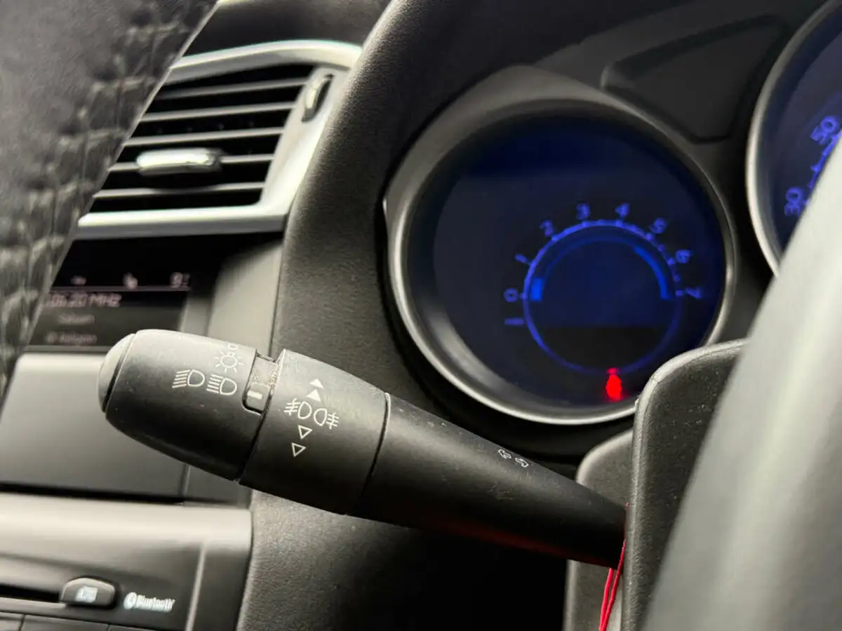 2015-citroen-c4-16td-vtr-big-41