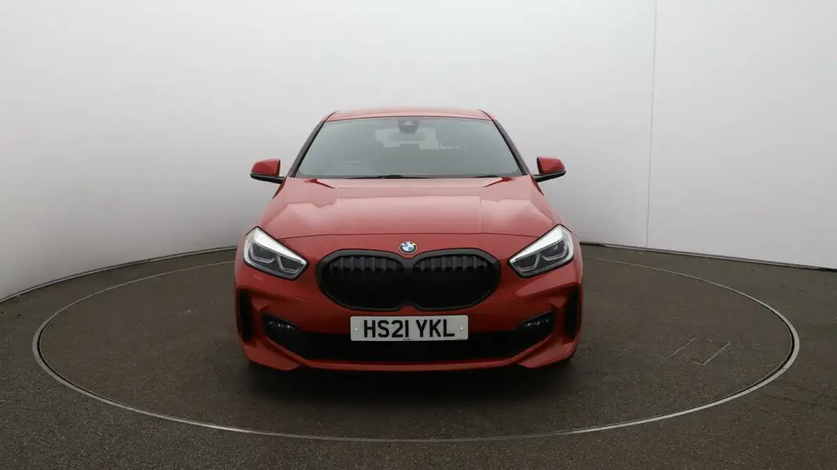 2021-bmw-1-series-20td-118d-m-sport-lcp-big-40