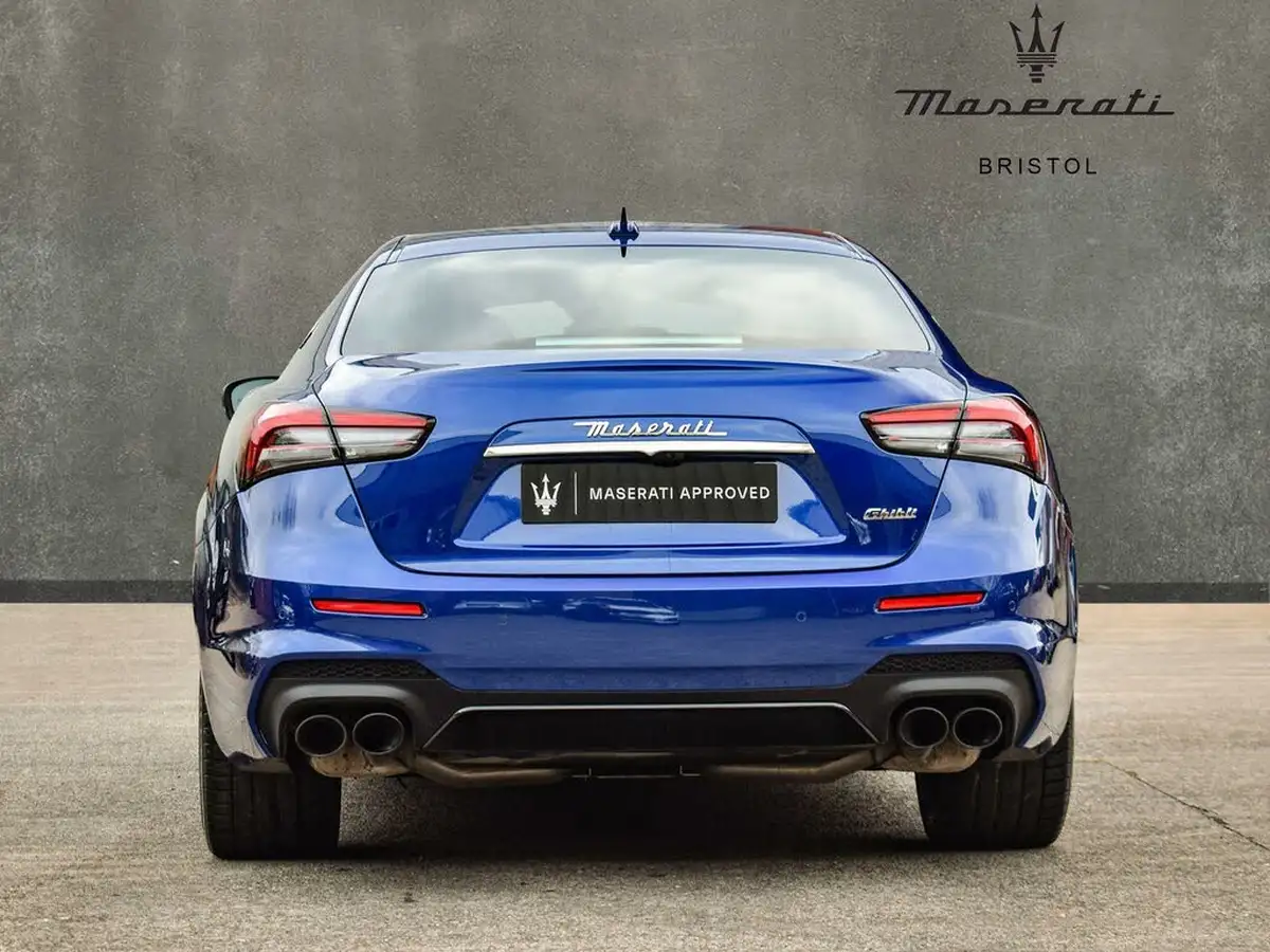 2021-maserati-ghibli-20-gransport-neressimo-pack-big-4