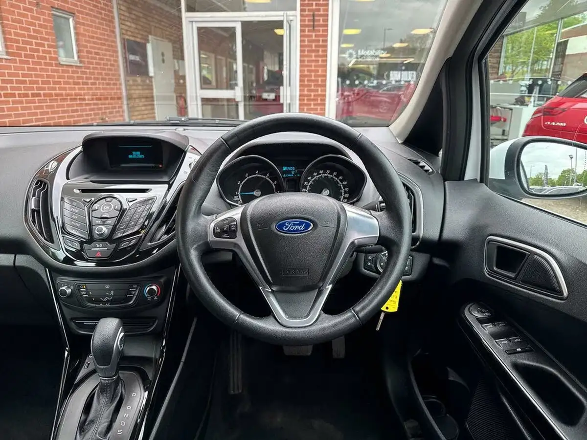 2015-ford-b-max-16-zetec-big-11