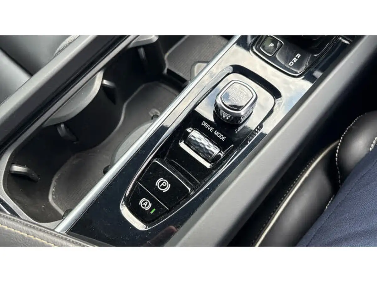 2021-volvo-v60-20-b4-r-design-big-28
