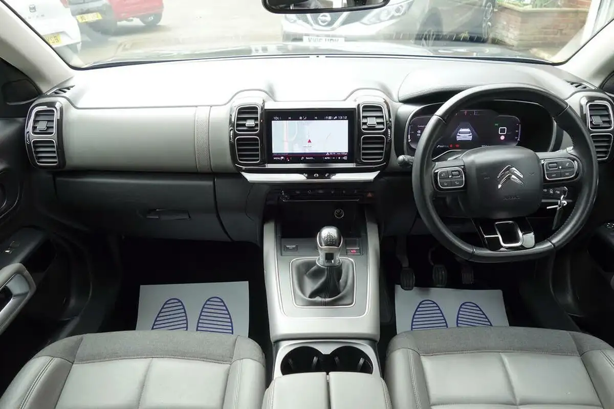 2019-citroen-c5-aircross-12-puretech-flair-big-3