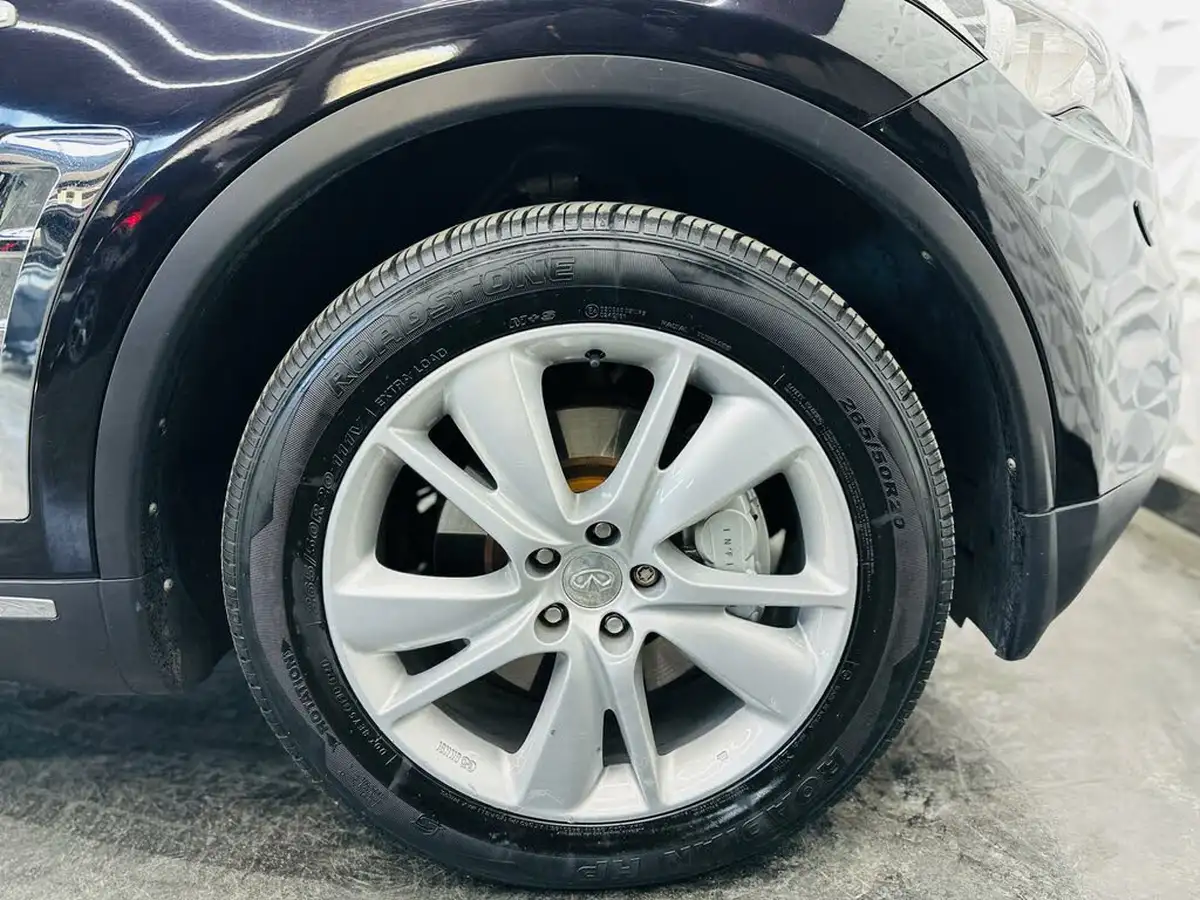2014-infiniti-qx70-30td-gt-big-50