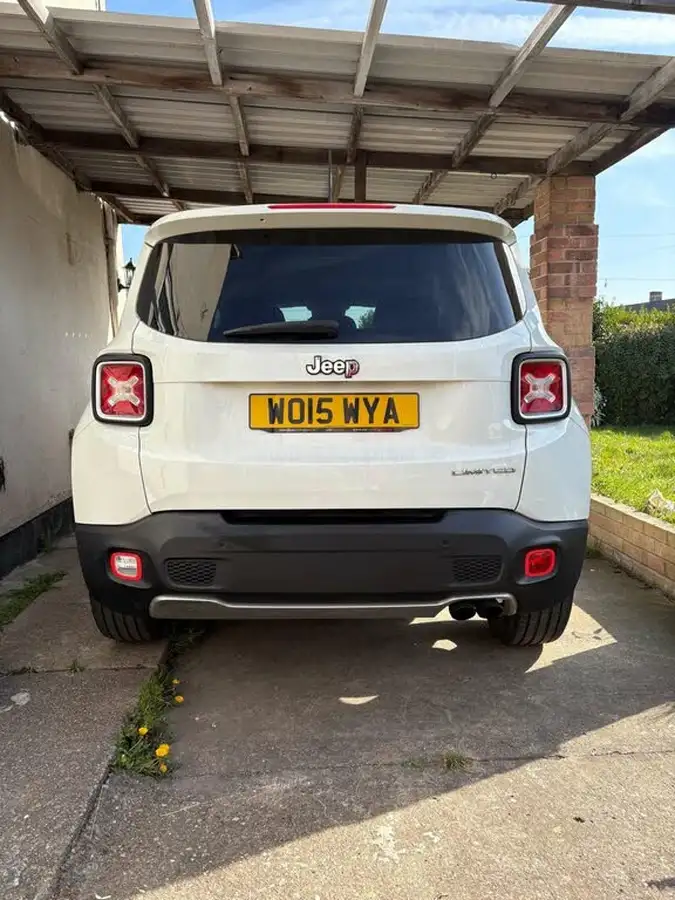 2015-jeep-renegade-14-limited-138bhp-big-9