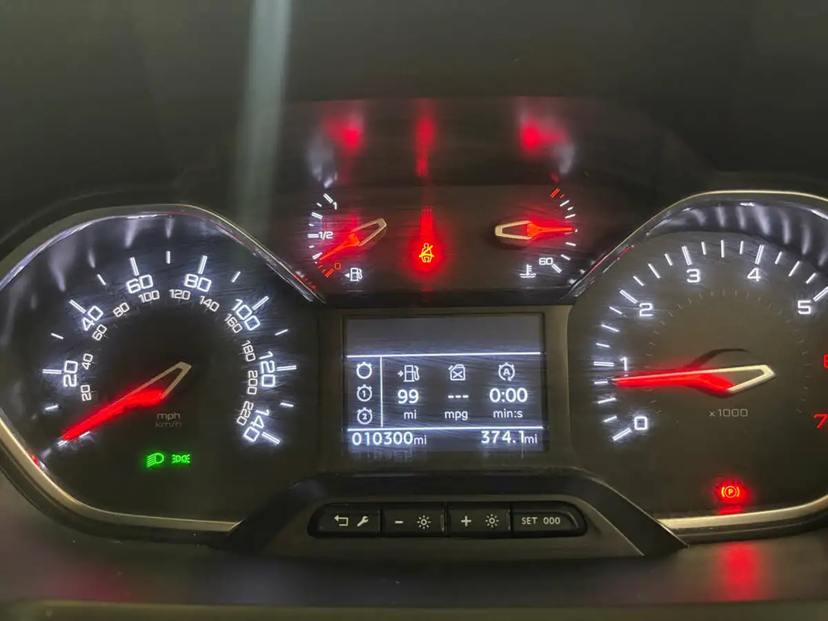2023-peugeot-partner-15-bluehdi-1000-professional-premium-100pseu6d-ss-big-30