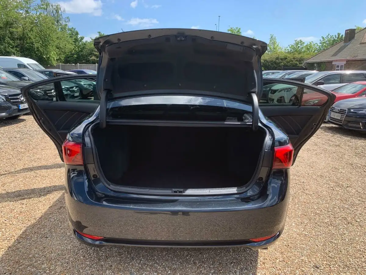 2017-toyota-avensis-20d-4d-business-edition-plus-saloon-4d-big-48