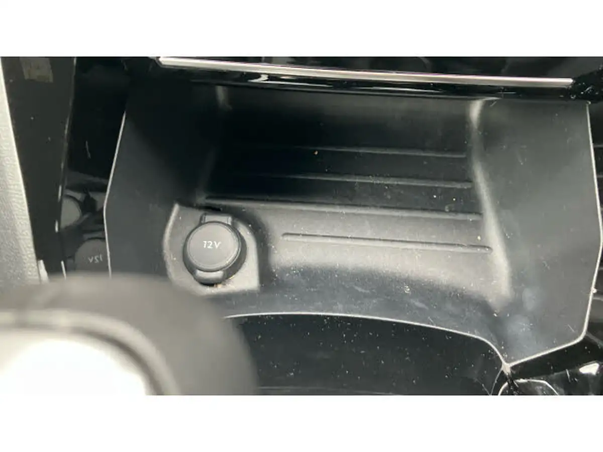 2025-peugeot-2008-suv-12-puretech-allure-130ps-big-45