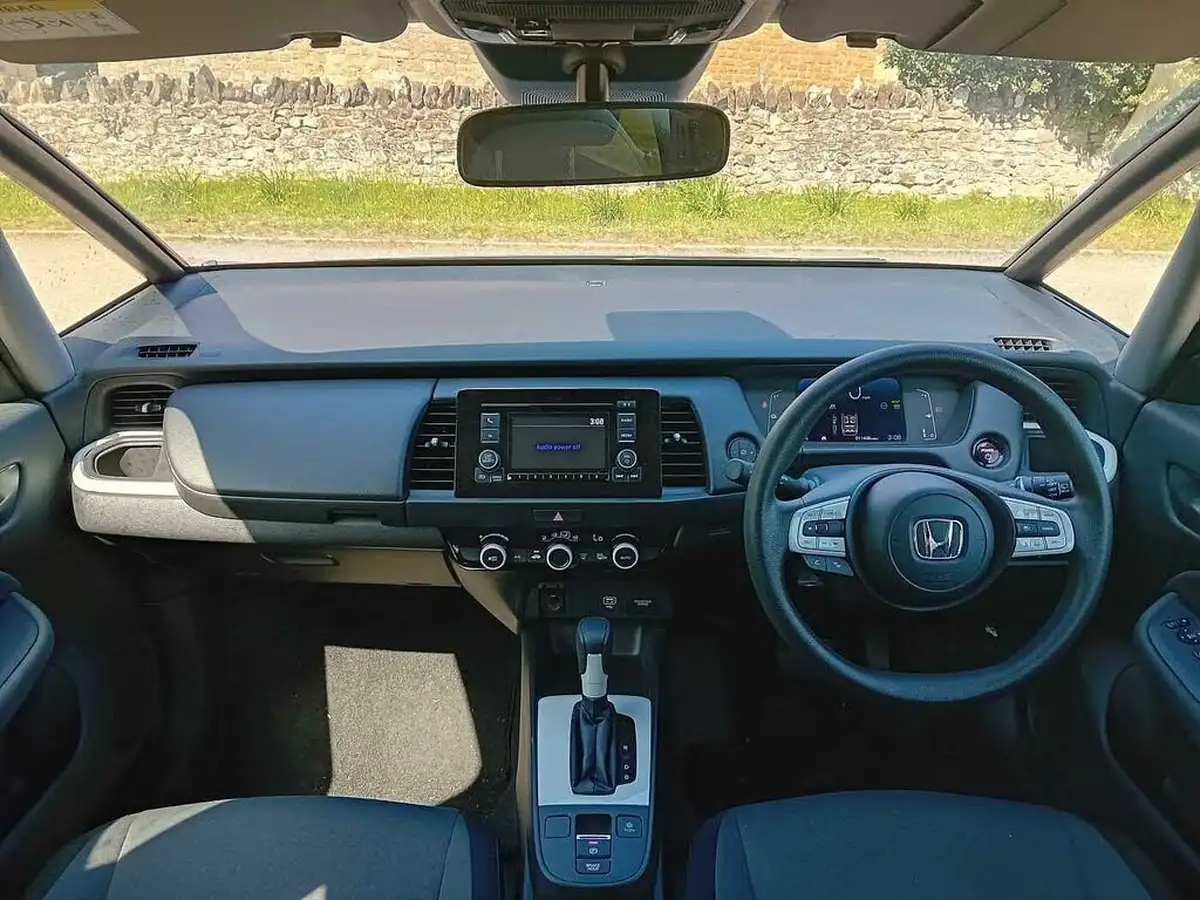 2022-honda-jazz-15-i-mmd-se-109ps-big-3