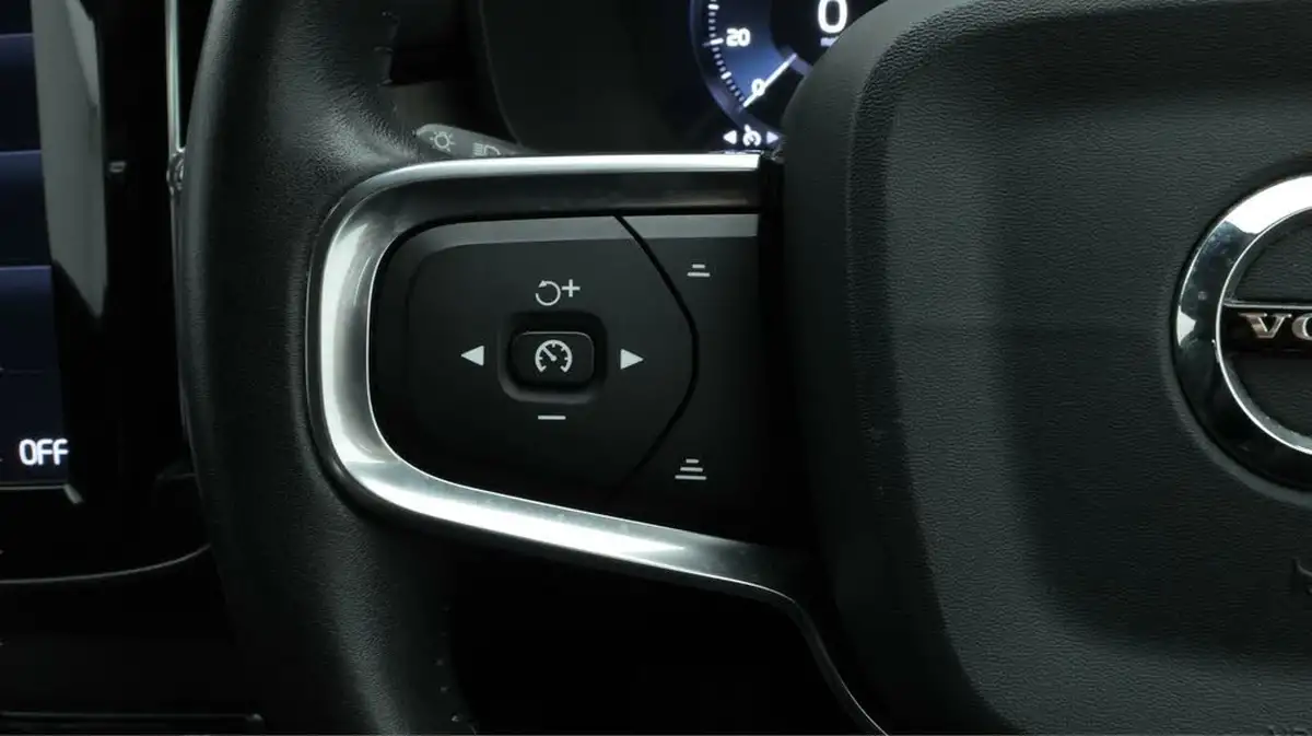 2020-volvo-xc40-15-t3-inscription-geartronic-big-24