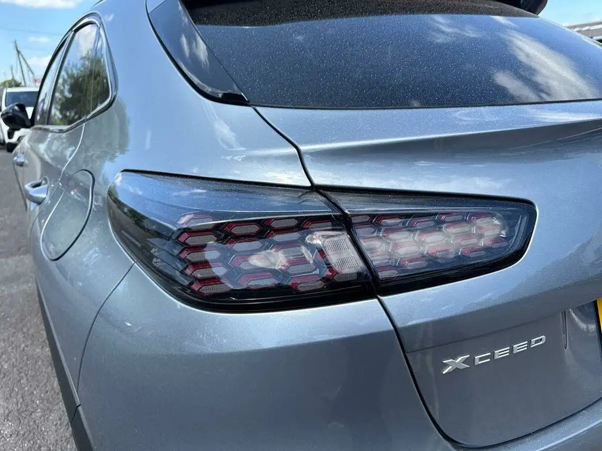 2024-kia-xceed-15-t-gdi-gt-line-138bhp-big-20