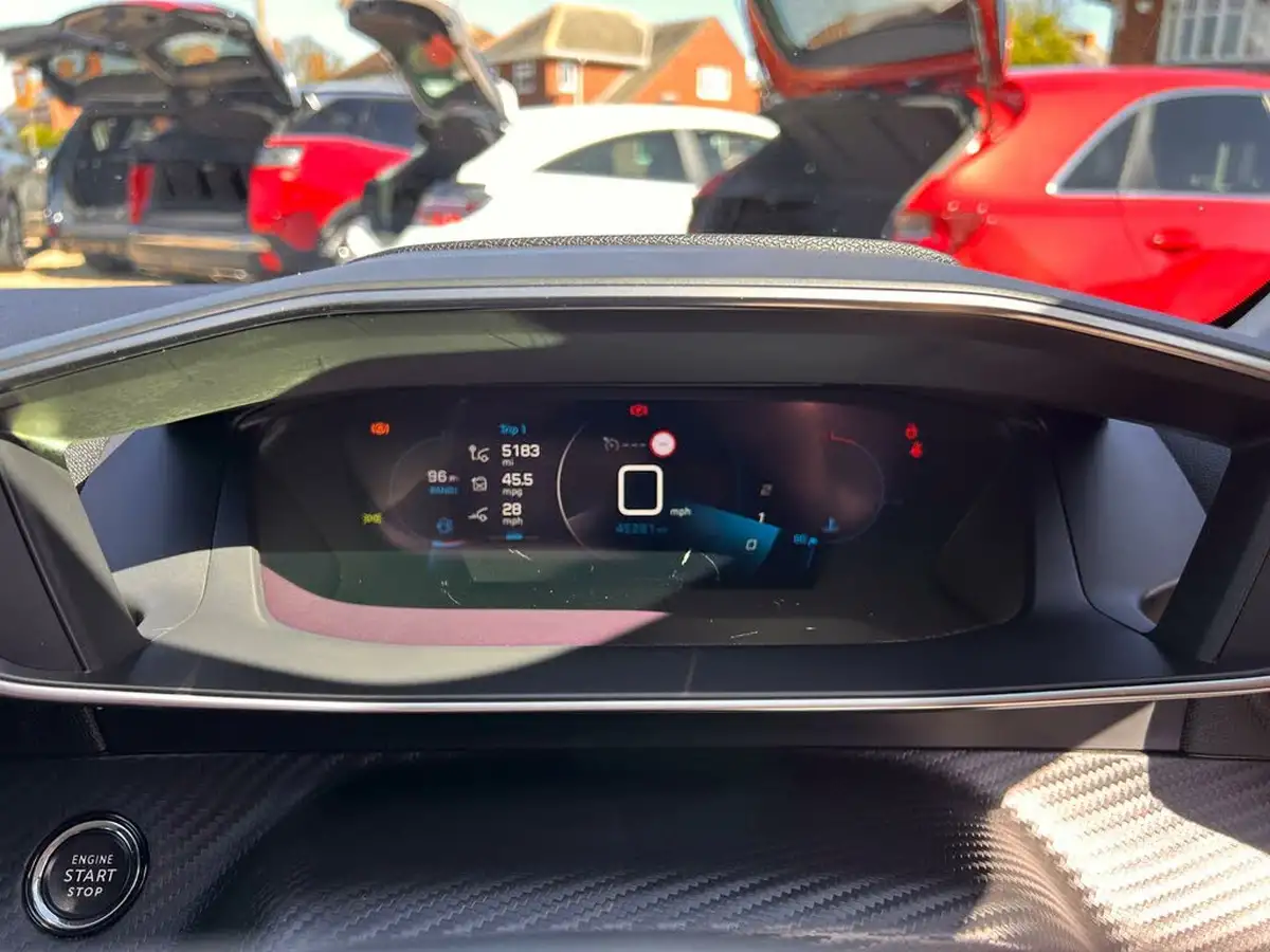2021-peugeot-208-12-puretech-allure-premium-100bhp-big-34