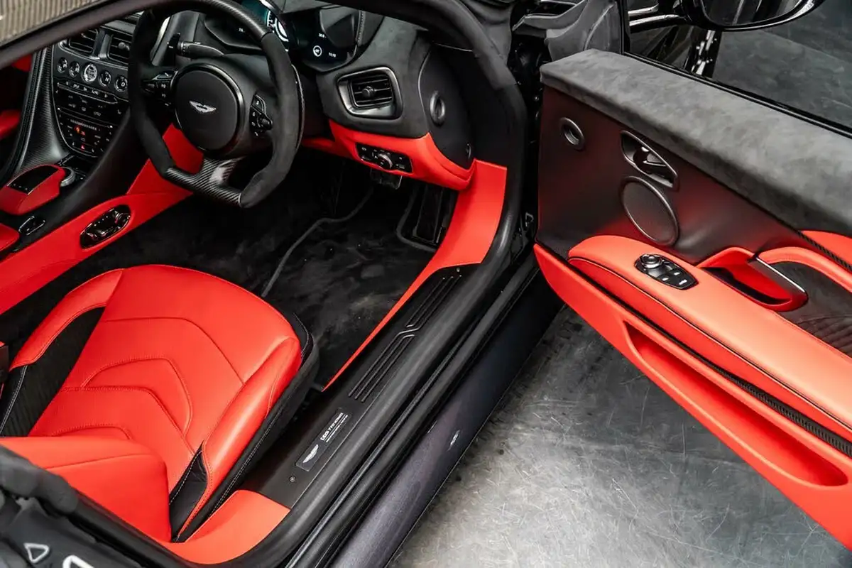 2023-aston-martin-dbs-52-v12-big-28