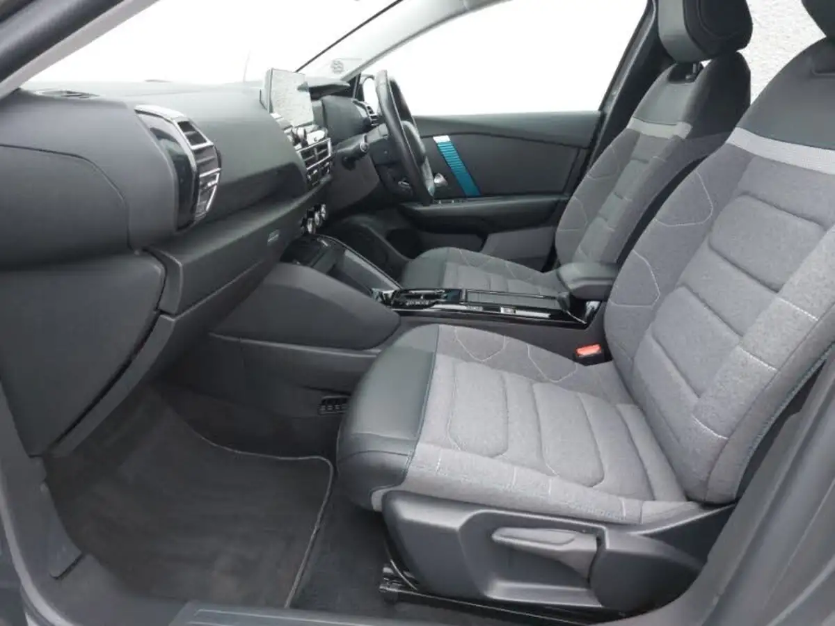 2022-citroen-c4-e-c-series-edition-big-4