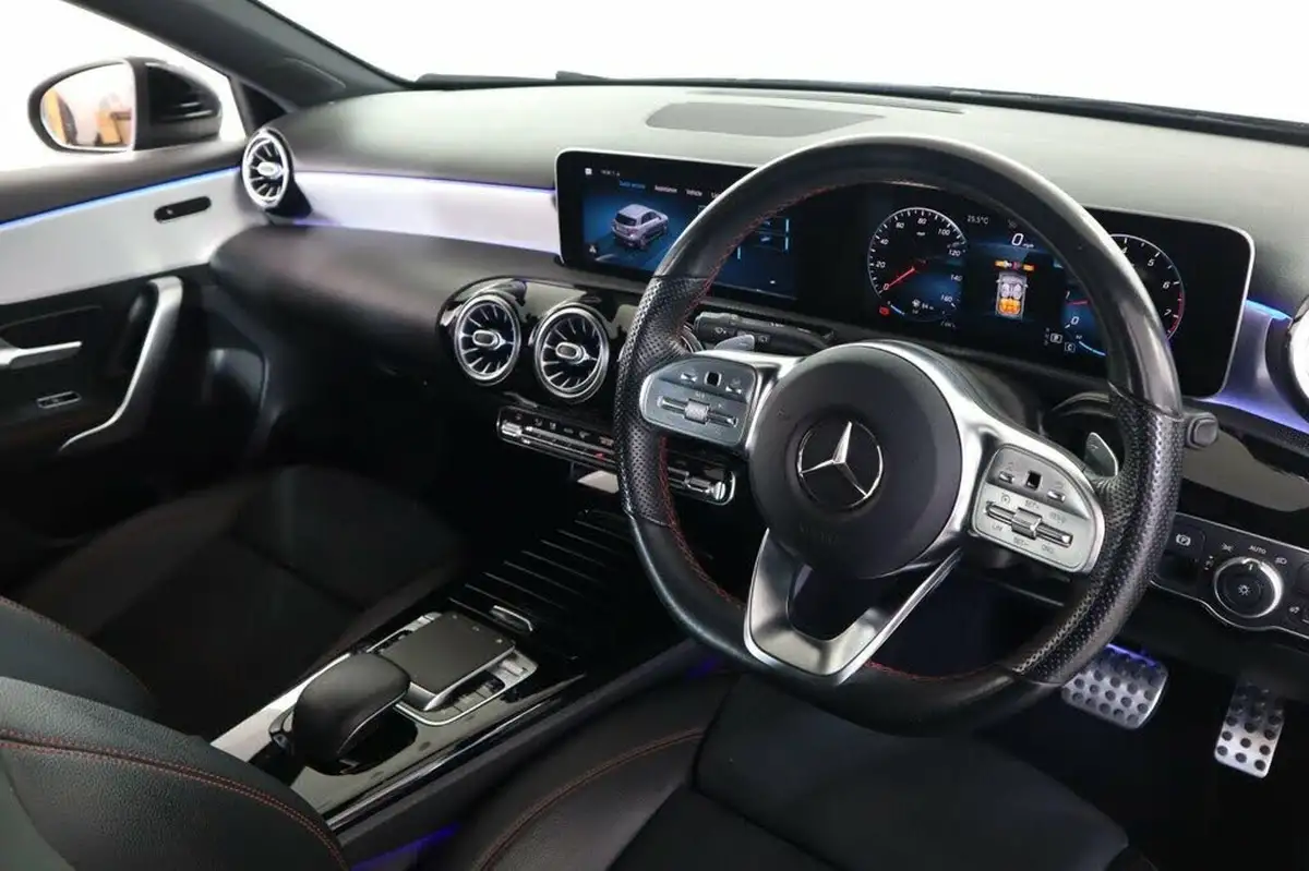 2019-mercedes-benz-a-class-20-a250-amg-line-premium-hatchback-5d-big-11
