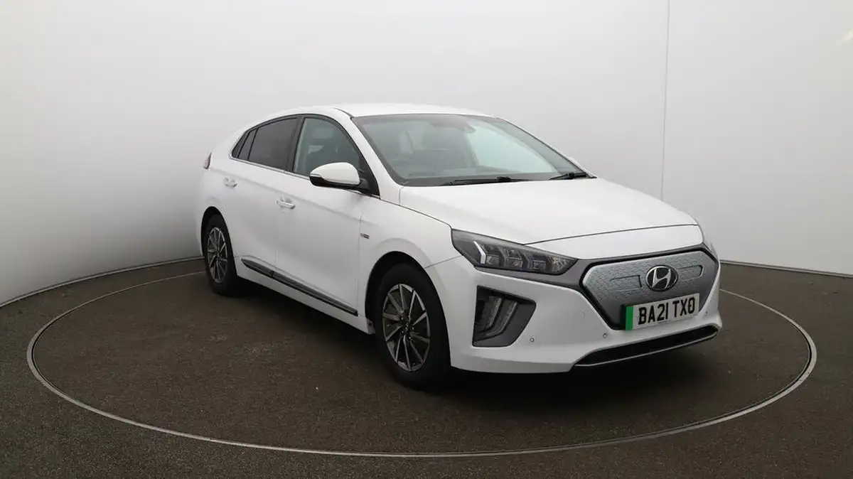 2021-hyundai-ioniq-e-premium-se-electric-100kw-big-35