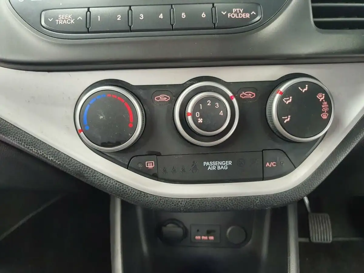2013-kia-picanto-10-city-big-25