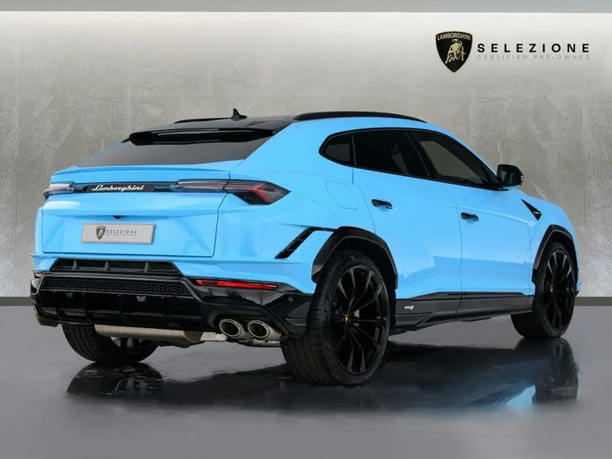 2023-lamborghini-urus-40-no-trim-big-2