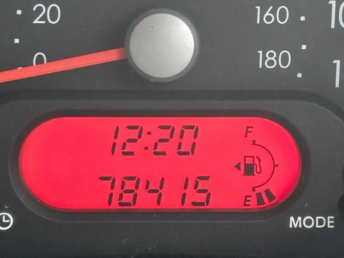 2014-suzuki-alto-10-sz-big-44