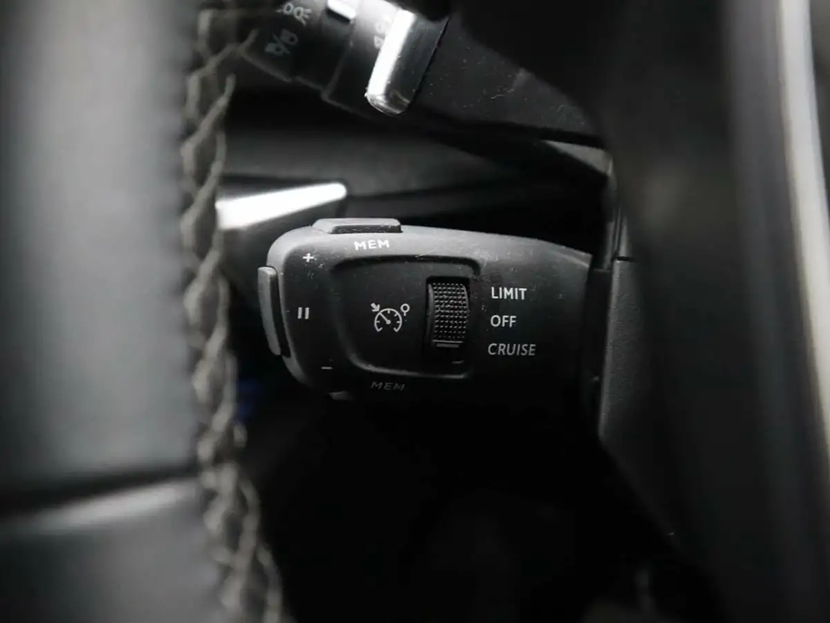 2021-peugeot-3008-suv-16-puretech-allure-premium-225bhp-hybrid-big-36