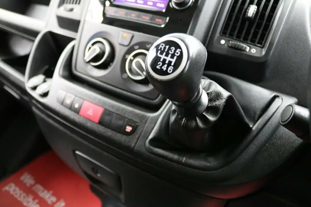2022-vauxhall-movano-22cdti-l2-h2-3500-dynamic-big-44