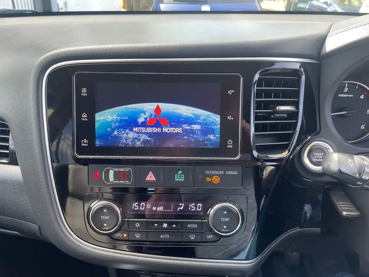 2018-mitsubishi-outlander-22di-d-4-big-13