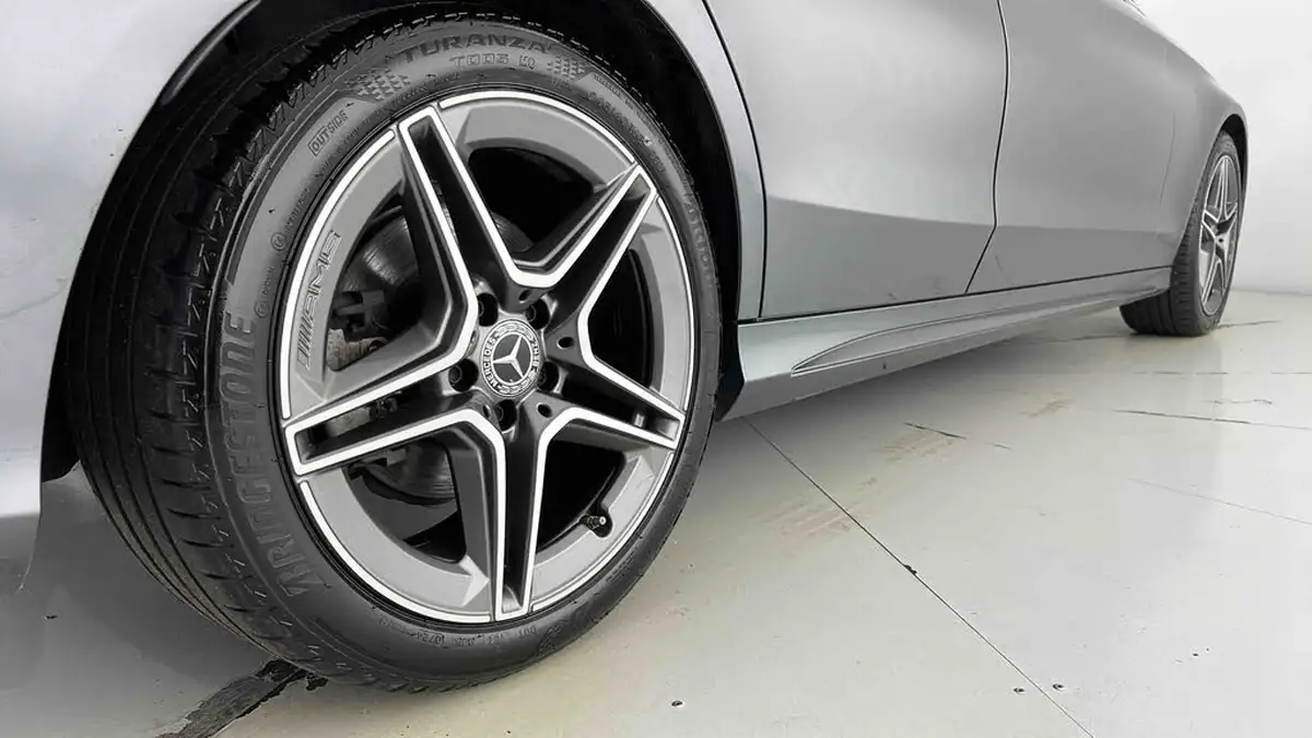 2020-mercedes-benz-c-class-16d-c200d-amg-line-edition-premium-saloon-4d-9g-tronic-plus-big-28