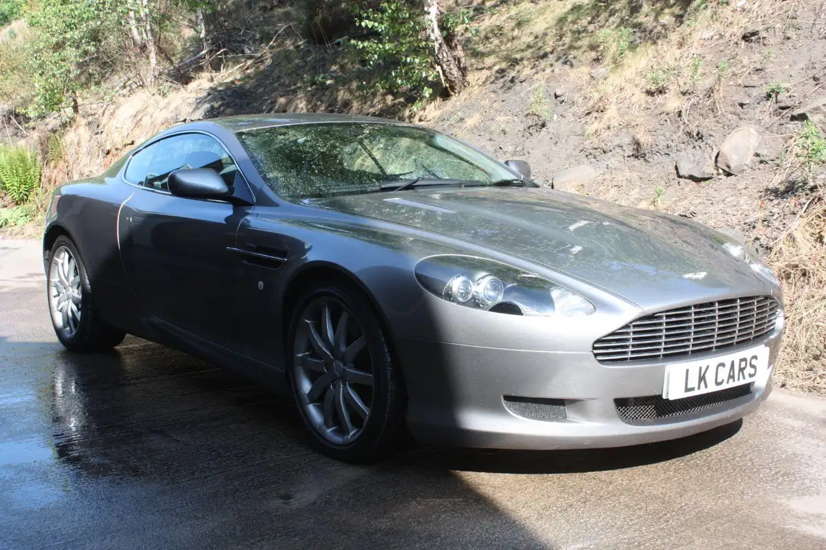 2005-aston-martin-db9-59-touchtronic-big-0
