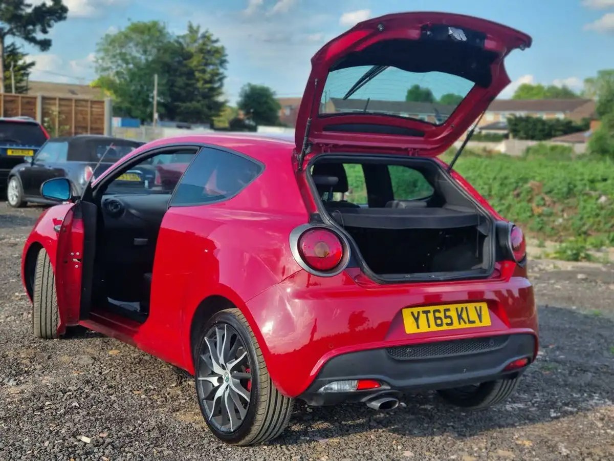 2015-alfa-romeo-mito-09-qv-line-big-30
