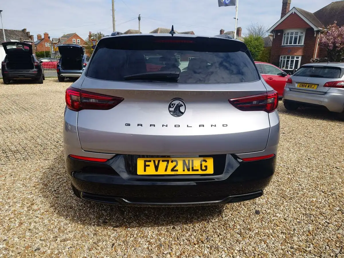 2022-vauxhall-grandland-12-gs-line-big-4