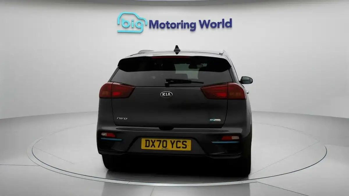 2021-kia-e-niro-ev-3-big-6