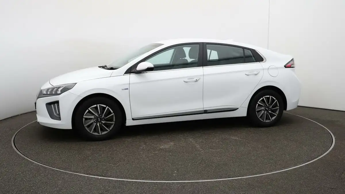 2021-hyundai-ioniq-e-premium-electric-100kw-big-66