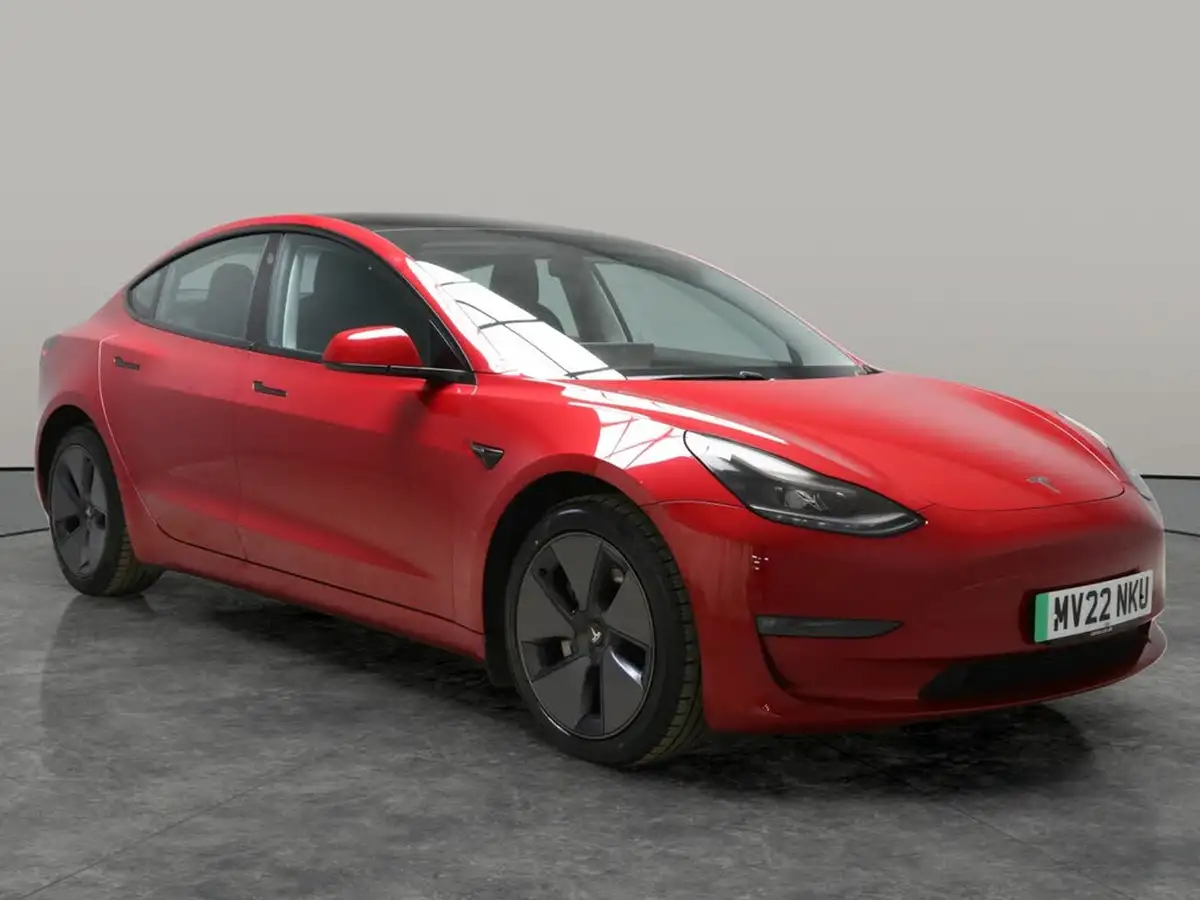 2022-tesla-model-3-e-long-range-big-10