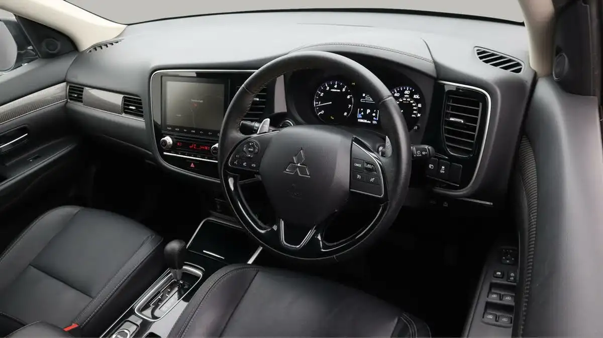 2020-mitsubishi-outlander-20-exceed-big-9