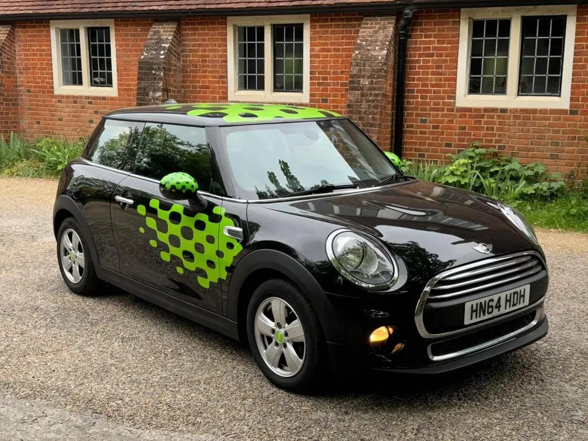 2014-mini-cooper-12-one-media-xlss-3d-big-1