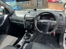 2019-isuzu-d-max-19td-utility-4x4-extended-pick-up-small-13