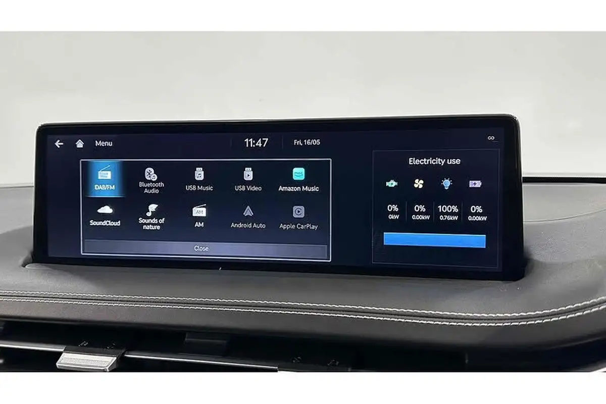 2023-genesis-gv70-e-sport-line-big-43