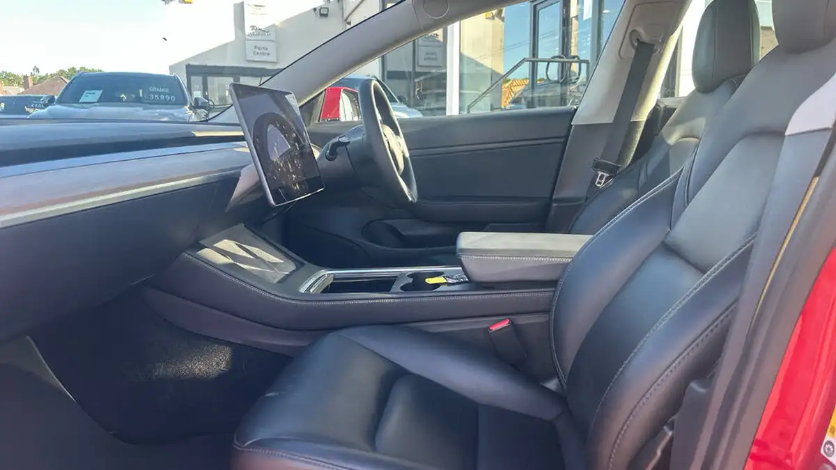 2020-tesla-model-3-e-long-range-big-2