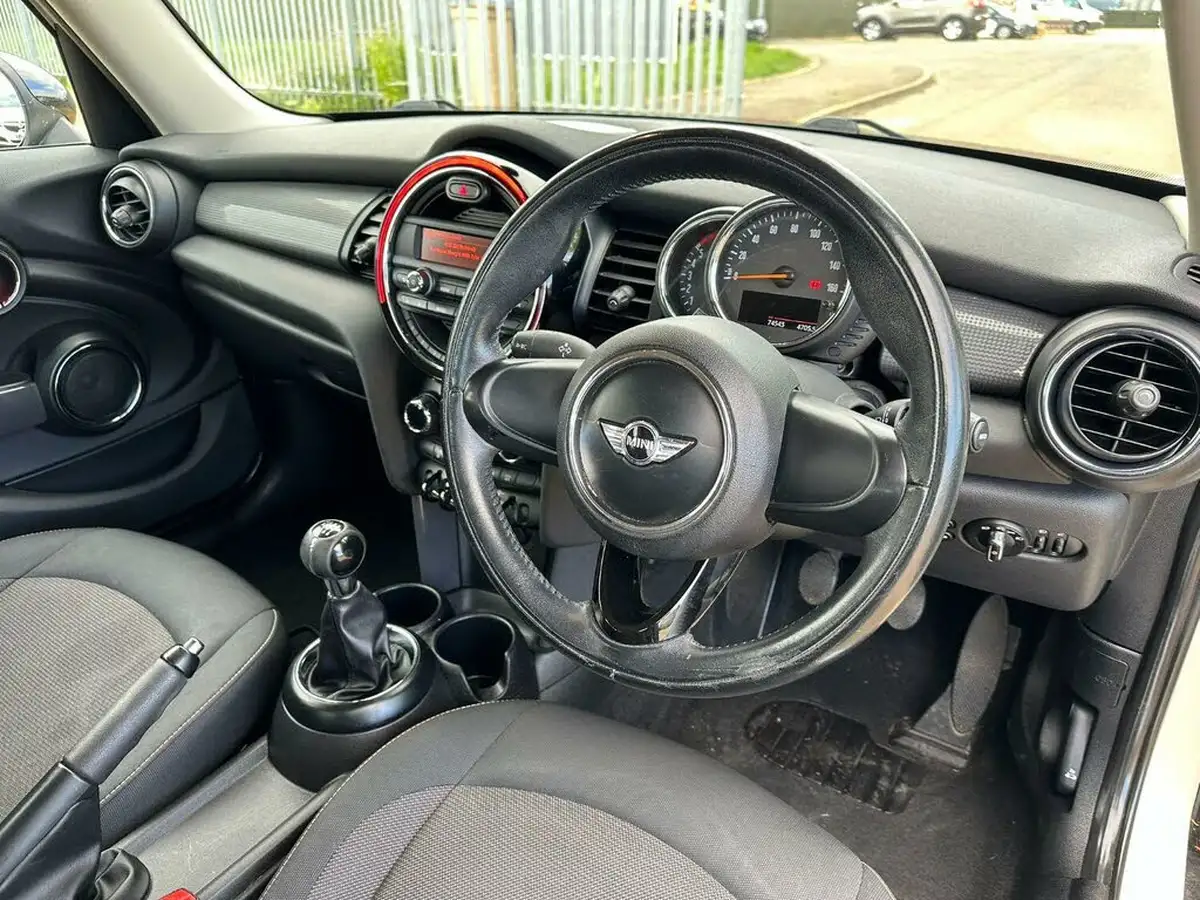 2016-mini-cooper-15td-cooper-d-ss-hatchback-5d-big-1